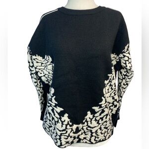 Unlabeled Black & White Knit Sweater Oversized  Size M/L Crewneck Good condition